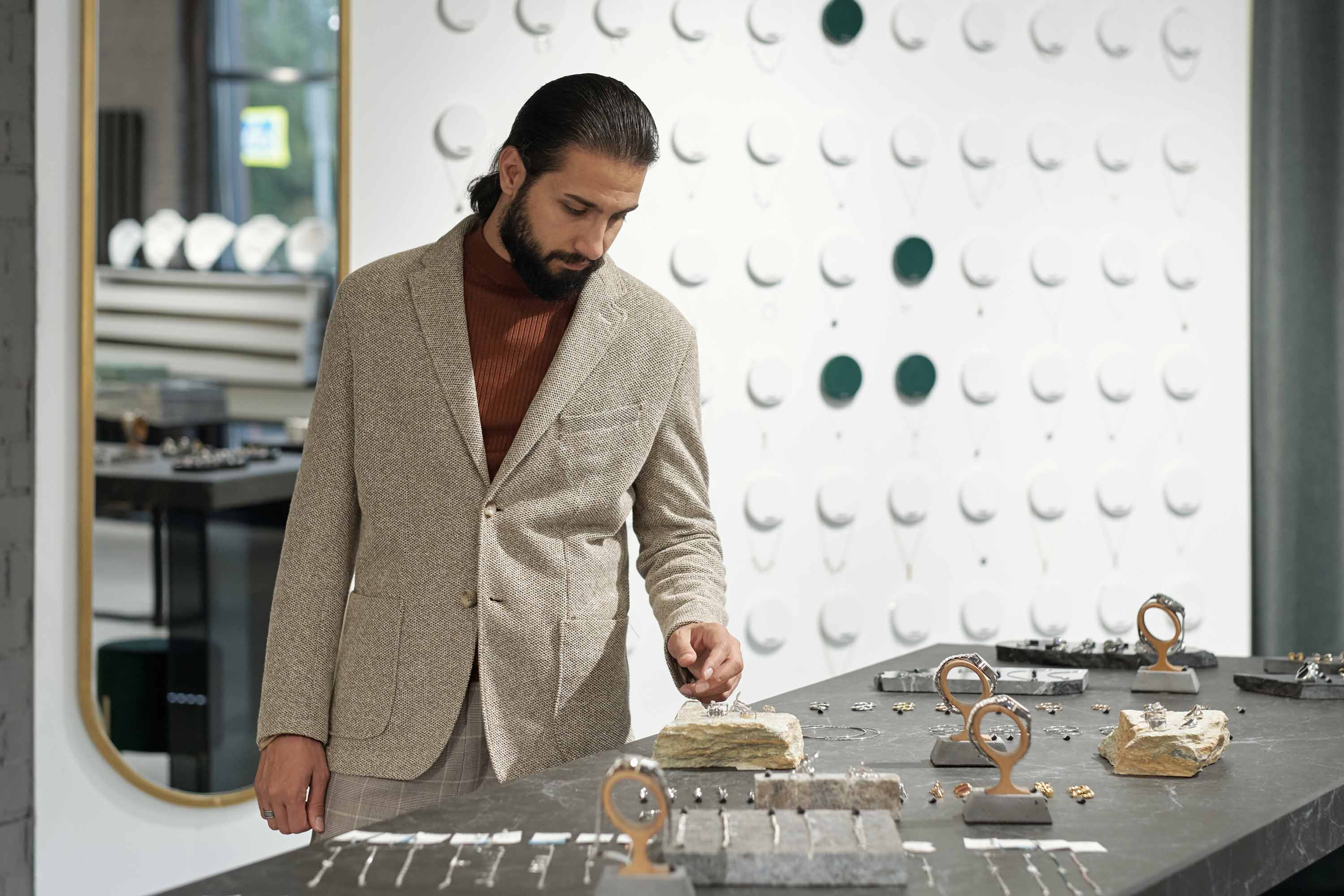 Joyería para hombres en tendencia