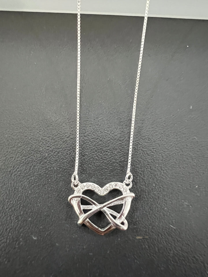 Collar Plata Corazón Lazo