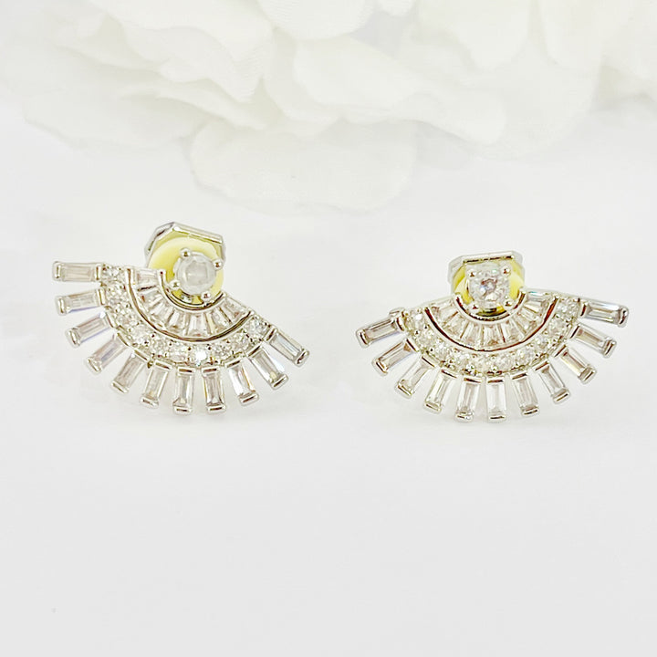 Aretes de Acero Prensa Plateada Abanico