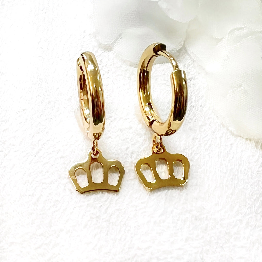 Huggies de Acero 👑 Corona Dorada