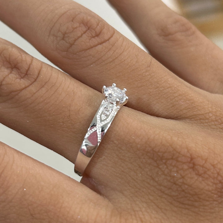 Anillo de Compromiso Línea Entrelazada 🌹Plata 925