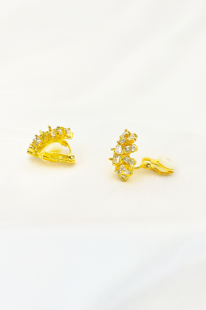 Aretes de Acero Prensa Dorada Saura