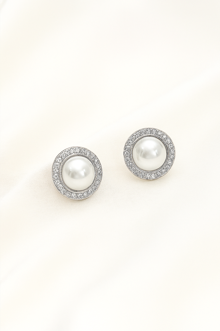 Aretes de Acero Prensa Plateada Perla Majestuosa