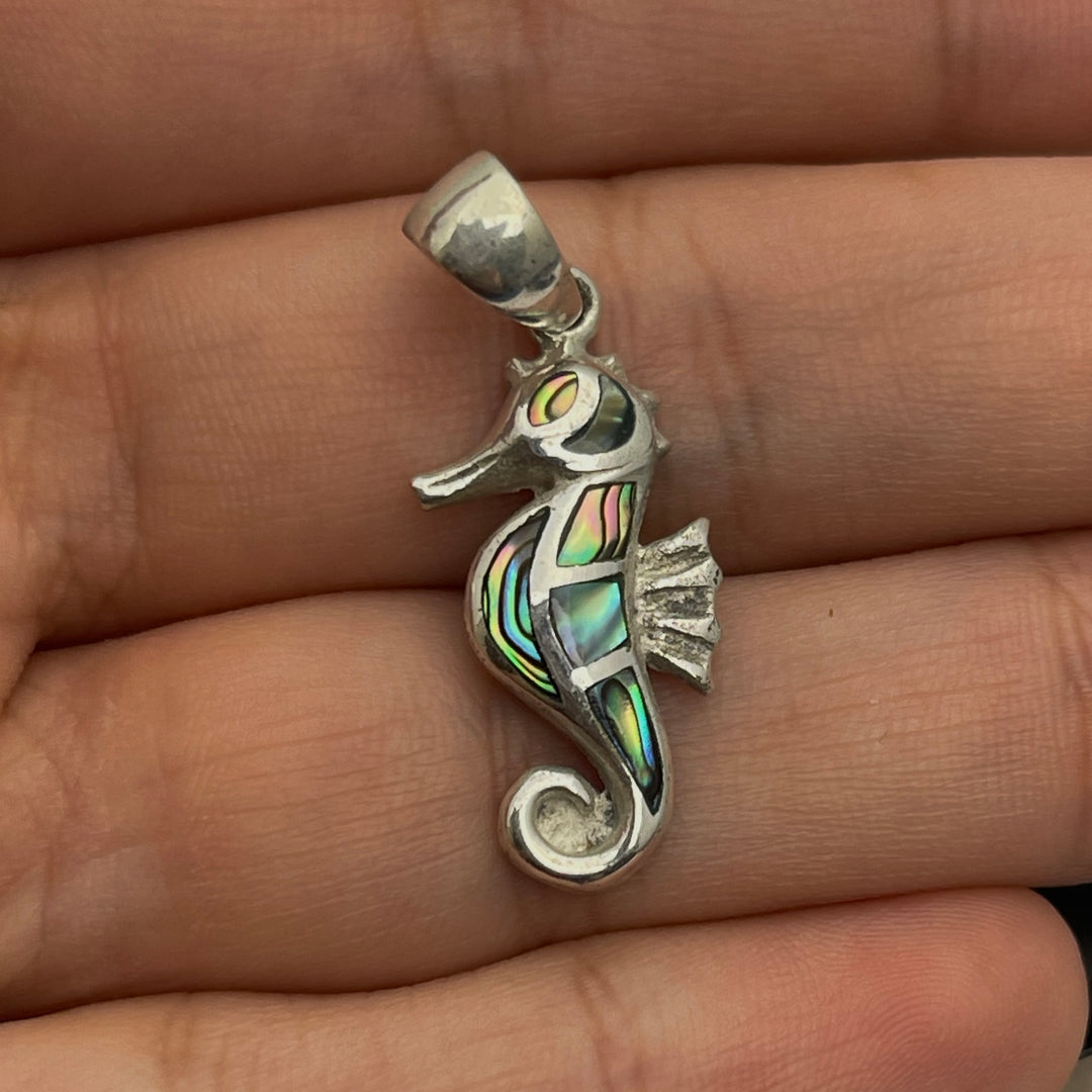 Dije de Plata Caballito de Mar Abulón