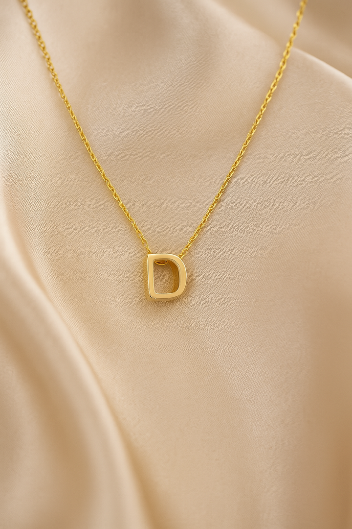Collar Letra D