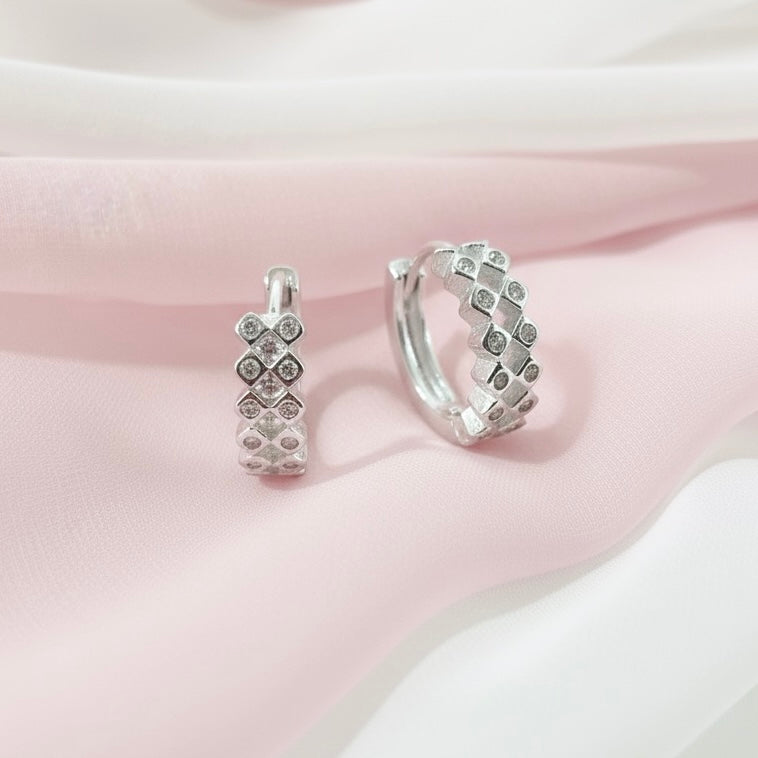 Huggies de Plata Rombo