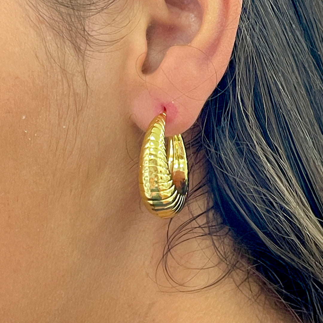 Aretes Acero Cachito Dorado ✨28 MM
