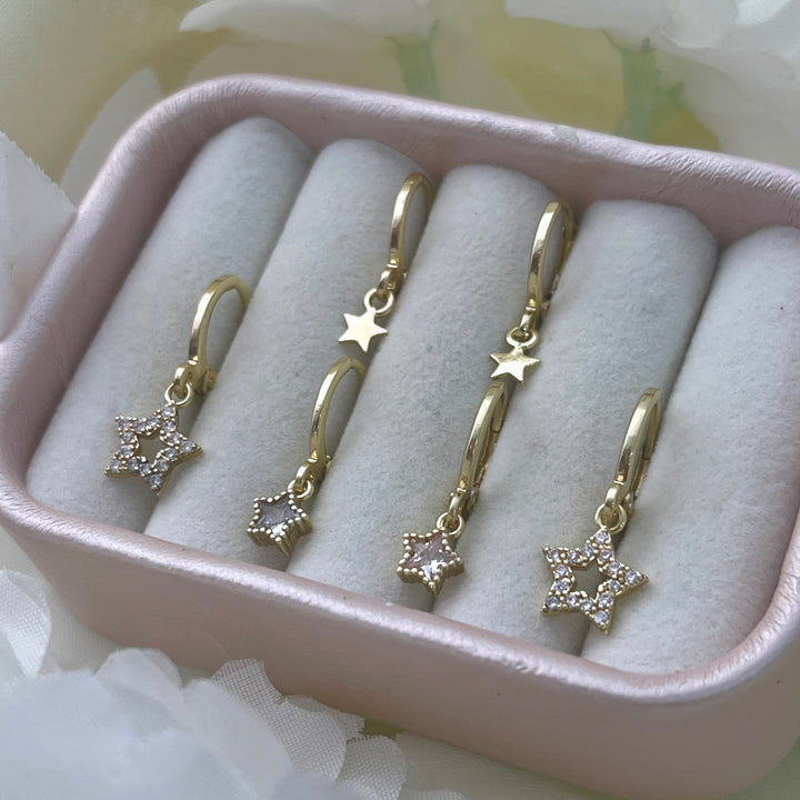 Trío de Aretes Estrellitas ⭐️Doradas
