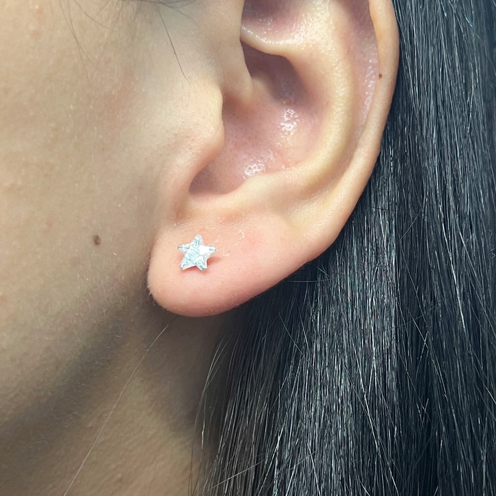 ▷ Aretes Chispas Estrella 6MM | Nicola Joyería 🇨🇷