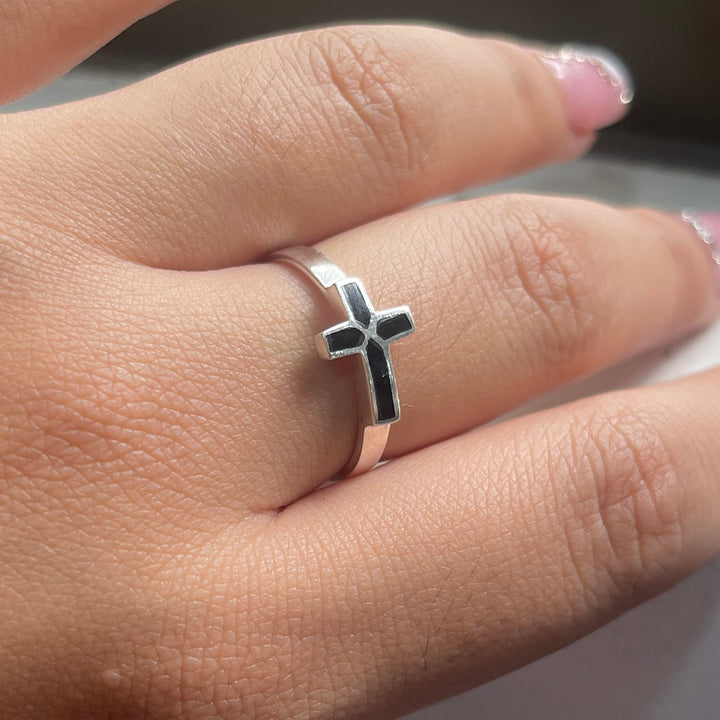 Anillo de Plata Cruz Negra