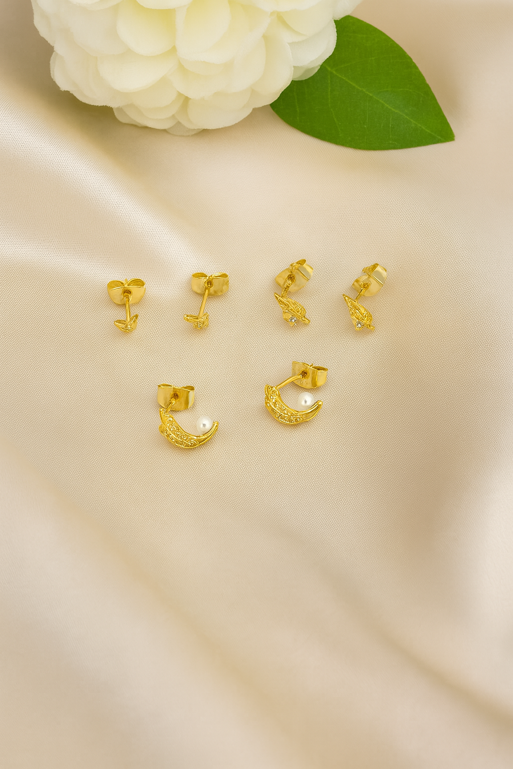 Trío de Aretes Acero Dorado 🟨🪶🍃