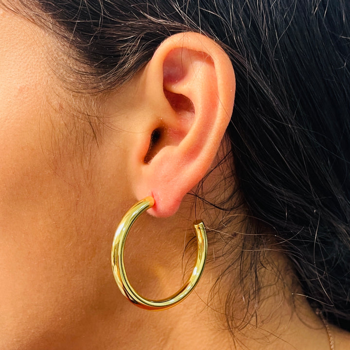 Aretes Acero Brillantes Dorado ✨ 40 MM