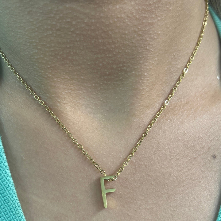 Collar Letra F