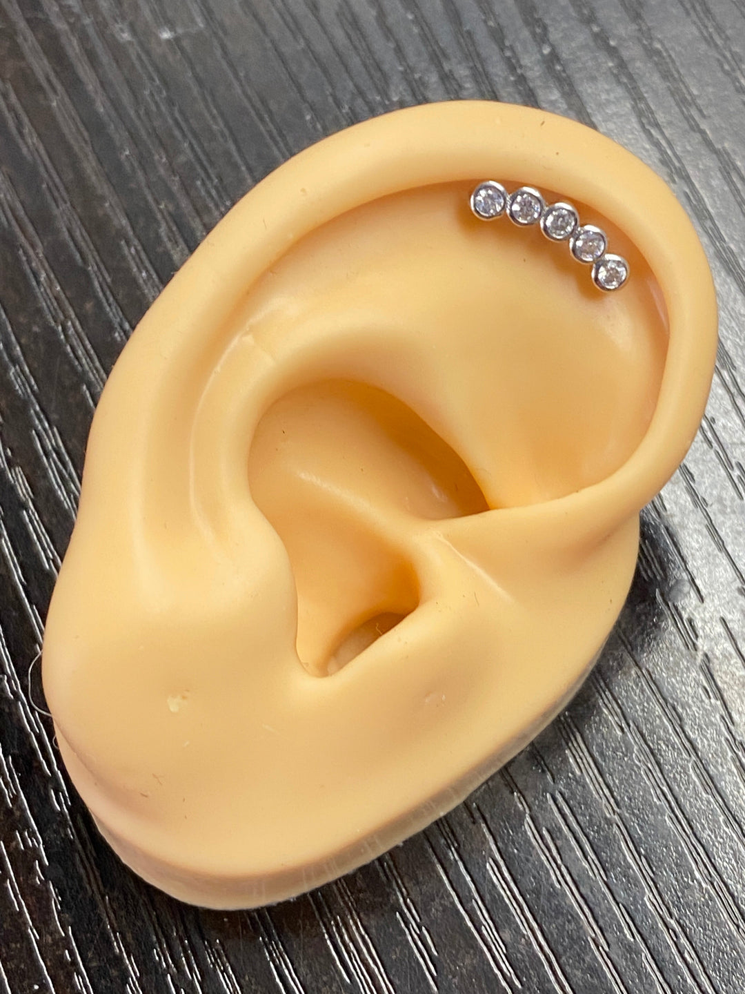 Arete Quirúrgico 💙 Curvo Plateado