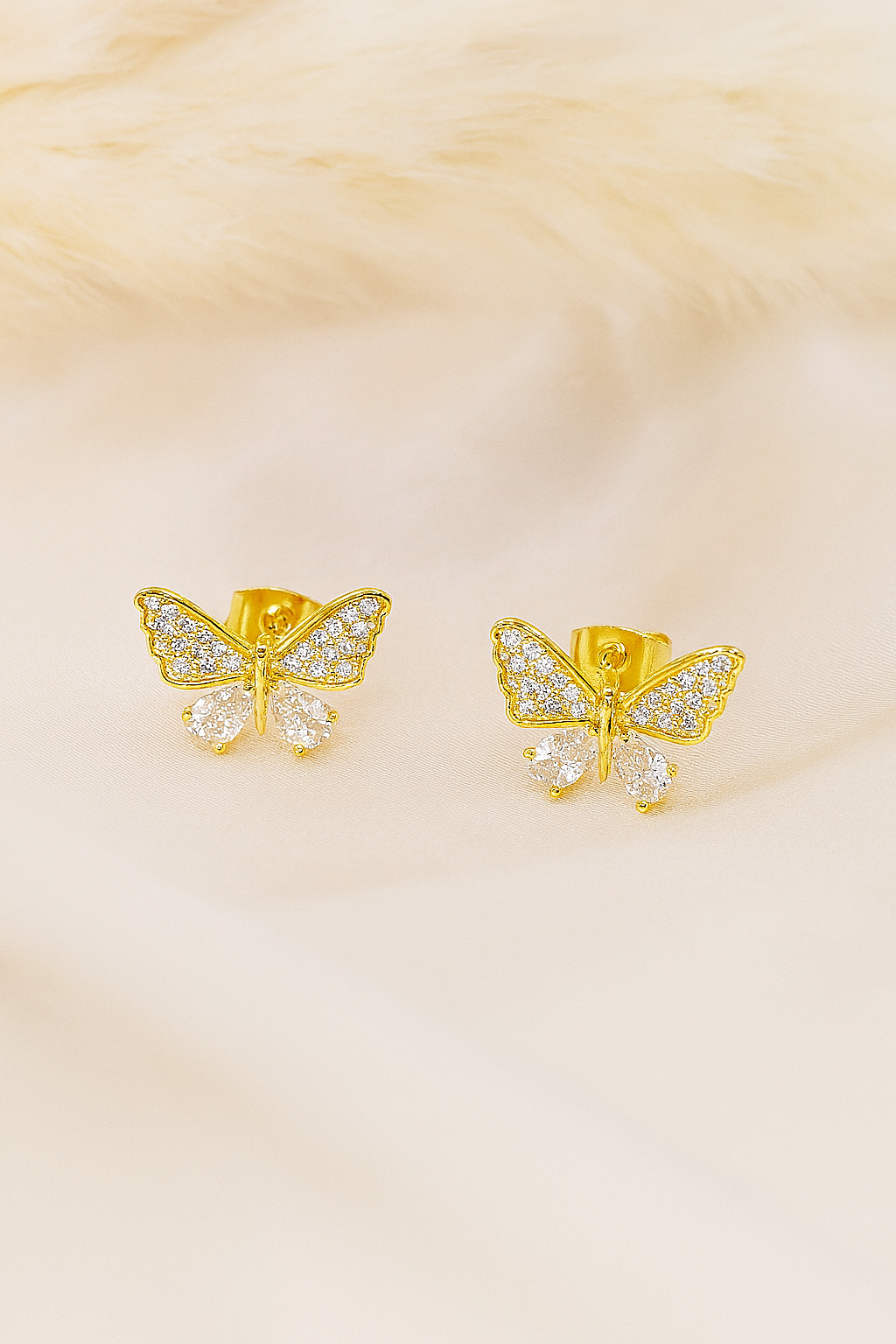 Aretes de Acero Dorada Butterfly🦋