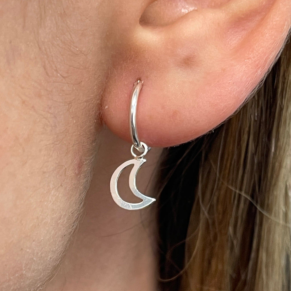 ▷ Argollas Colgantes Lunas 💕 Huecas | Nicola Joyería 🇨🇷