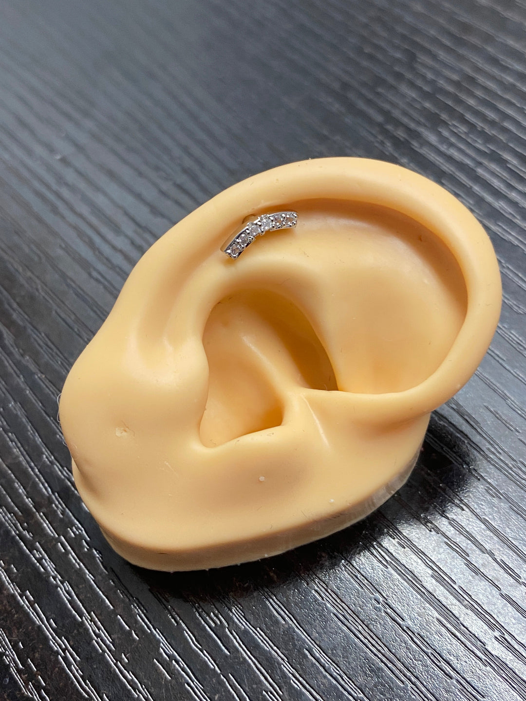 Arete Quirúrgico 💙 Curvo Plateado