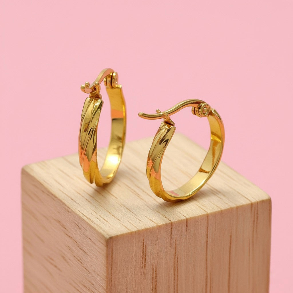 Argollas Olas 15MM Dorada Acero