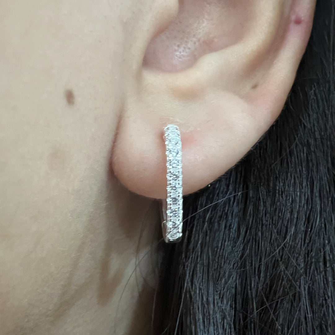 Huggies de Plata Triangle