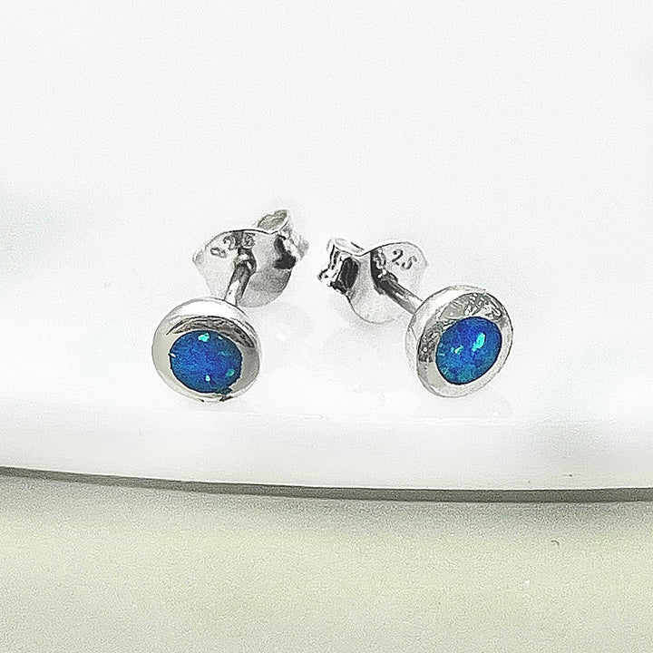  ▷ Aretes Ópalo Redondos 8MM 🔵| Plata 925 | Nicola Joyería 🇨🇷