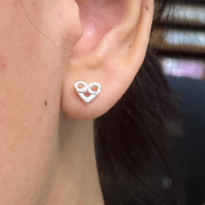 Aretes Corazón Infinito ❤️