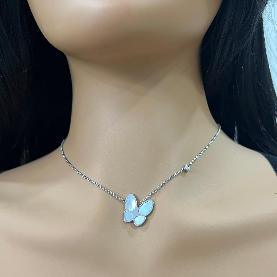 Gargantilla de Acero Alas de Seda Plateada🦋