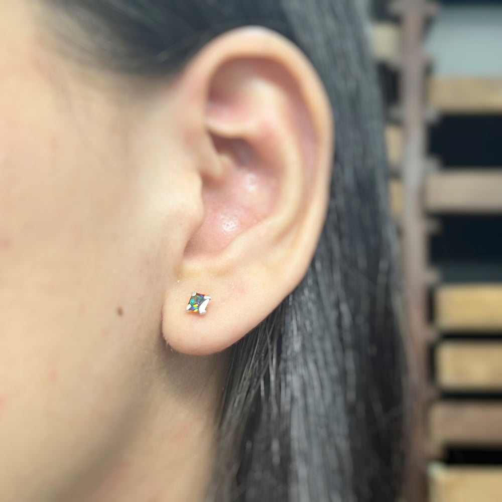 ▷ Aretes Chispas Cuadro Topacio Místico 4MM | Nicola Joyería 🇨🇷