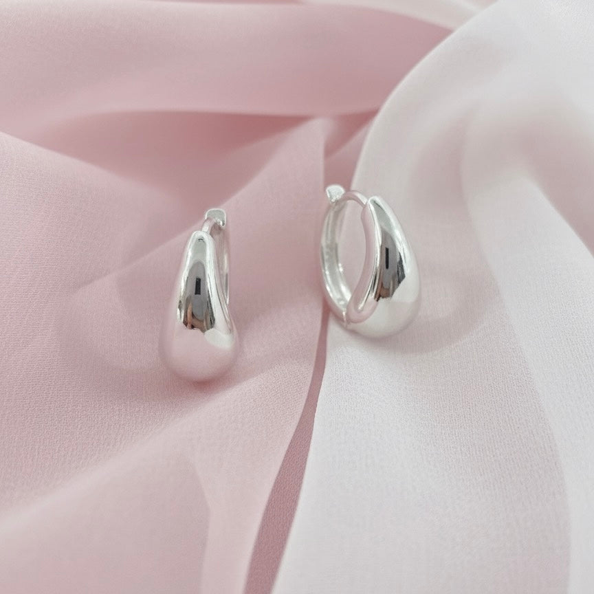 Huggies de Plata Liso Gota