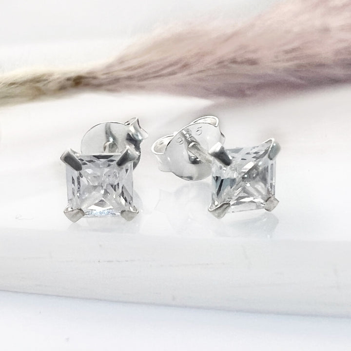 ▷ Aretes Chispas Cuadro Blanco 4MM | Nicola Joyería 🇨🇷