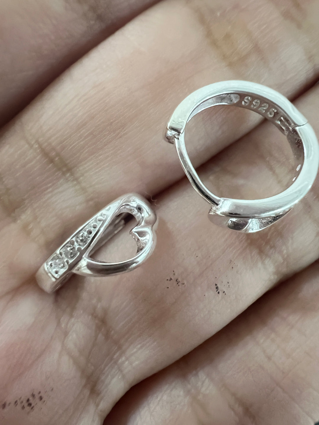Huggies de Plata Corazón