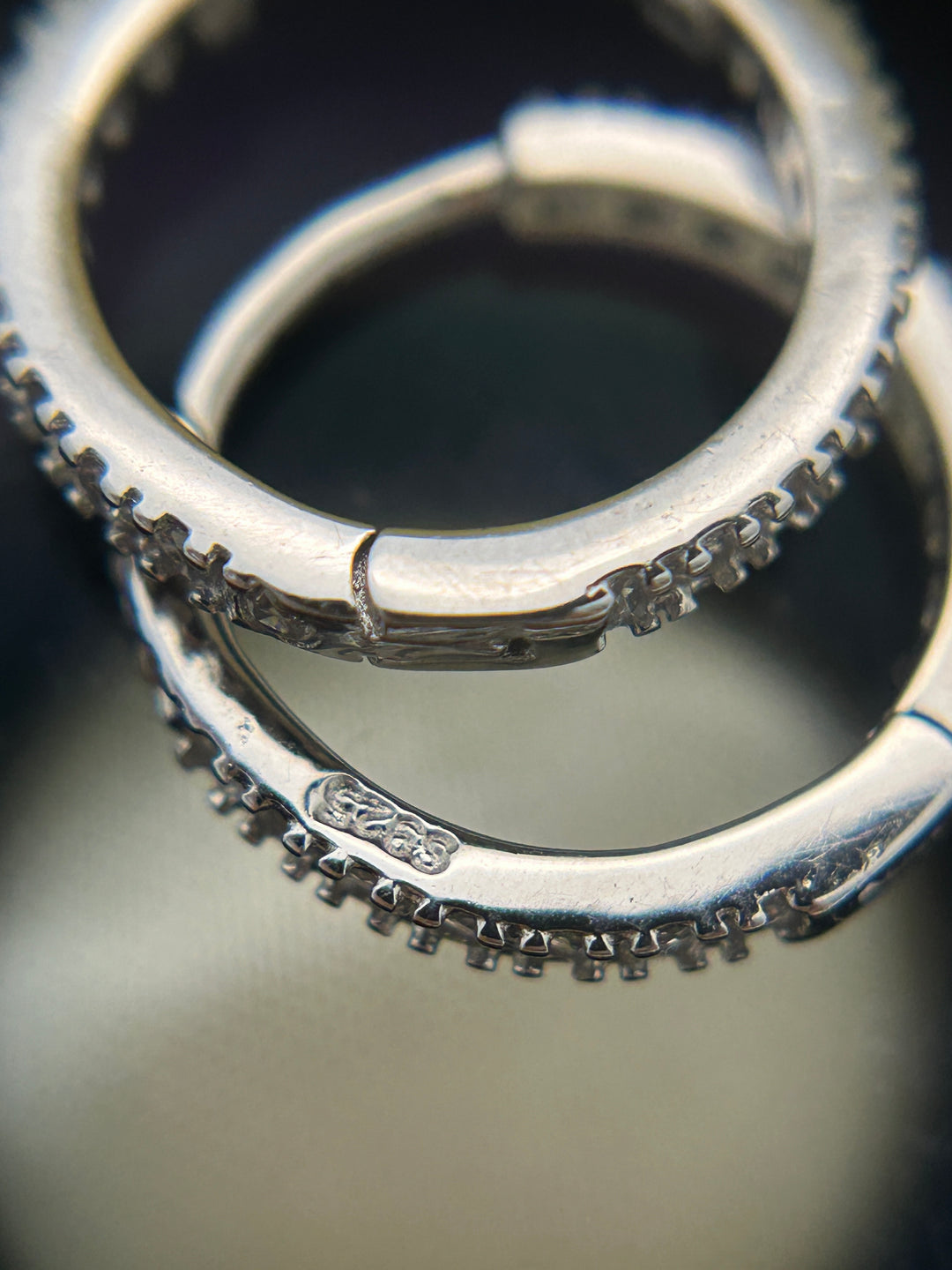 Huggies de Plata Brillantes