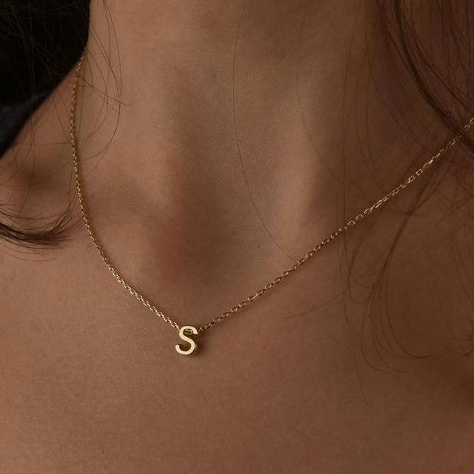 Collar Letra S