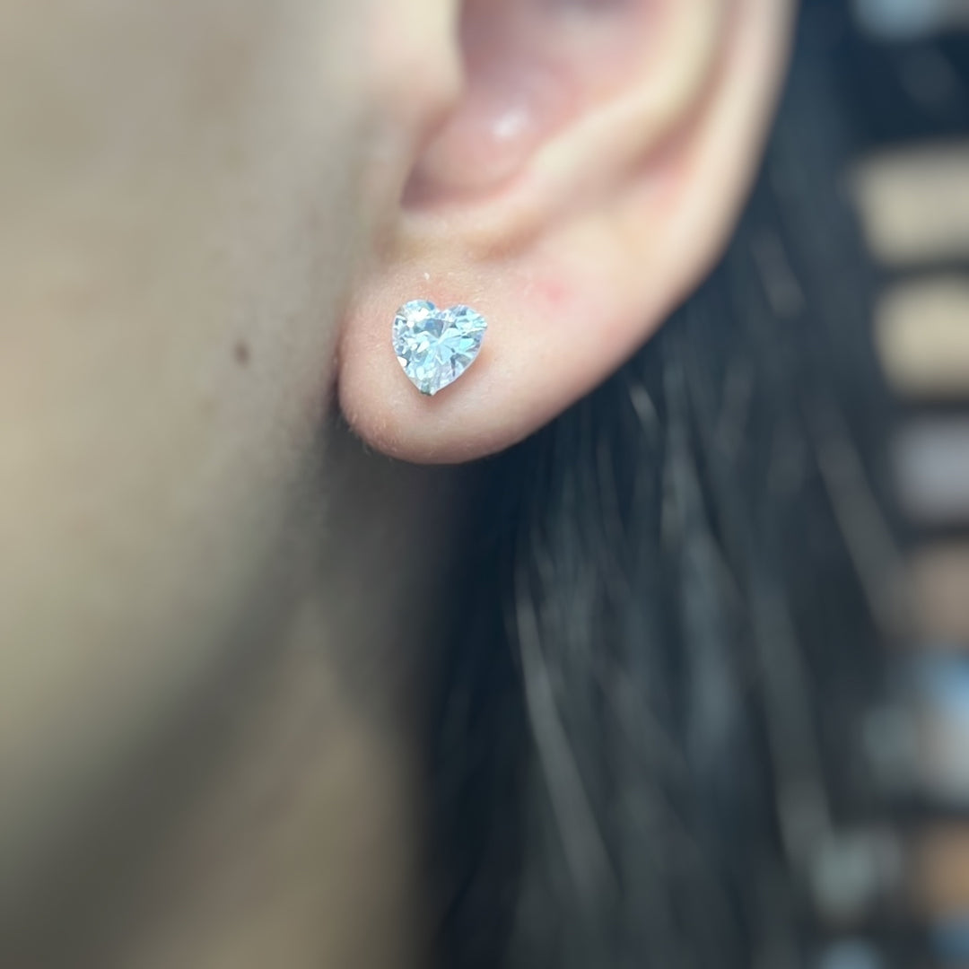 Aretes Chispas Corazón 7MM