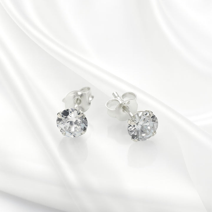 Aretes Chispas Redondos Blanco 5MM