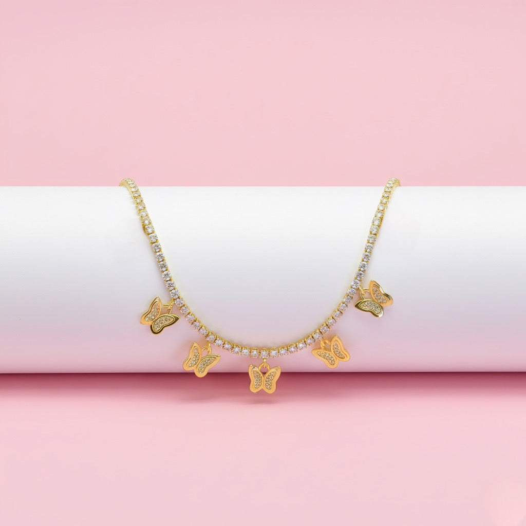 Gargantilla de Acero Mariposa Borde Liso Dorada🦋