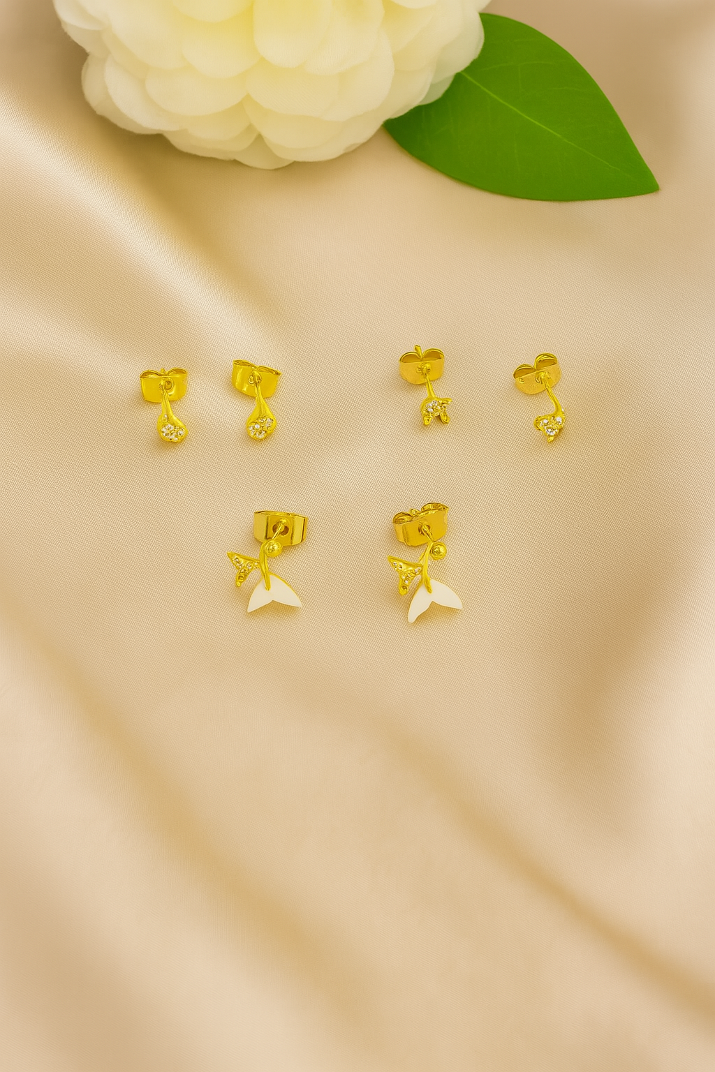 Trío de Aretes Acero Dorado 🧜‍♀️