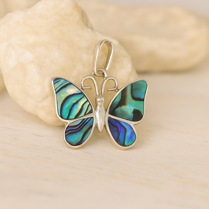 Dije de Plata Mariposa Abulón