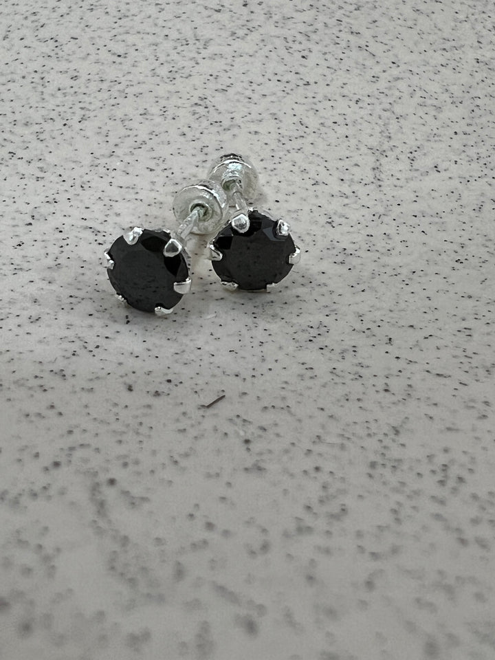 Aretes Deneb Negro 6MM Plata
