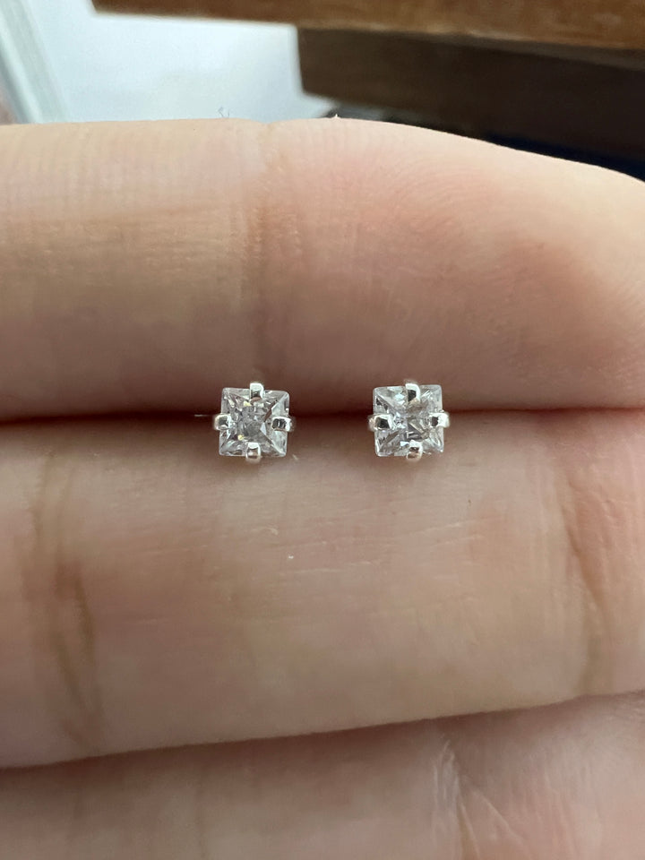 Aretes Cuadro 3MM Plata