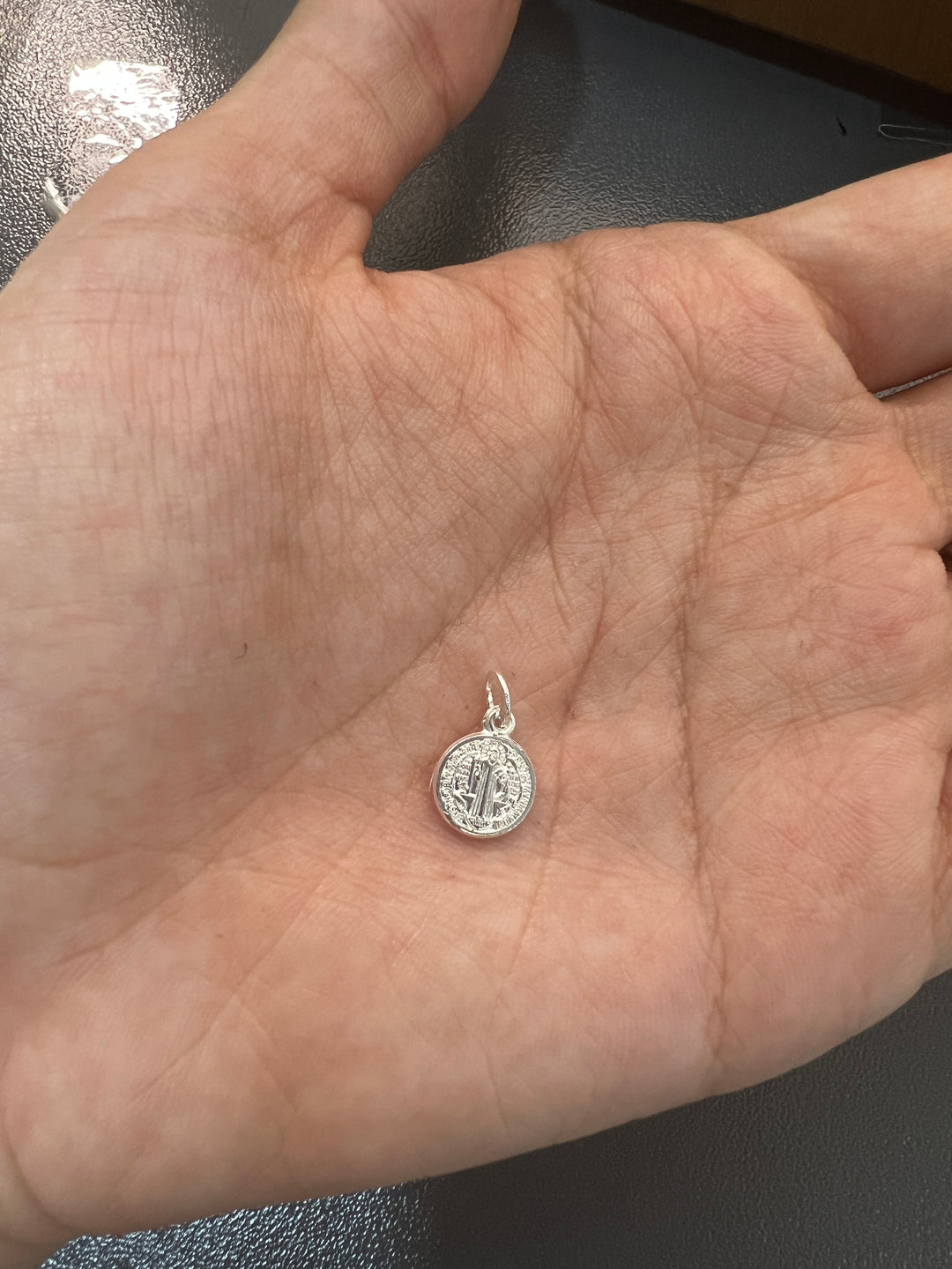 Dije San Benito 8MM Plata