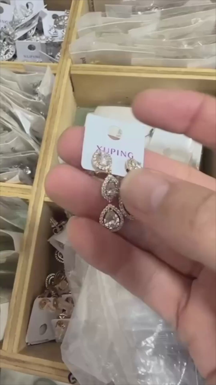 Aretes de Acero Largos Gotas 💦