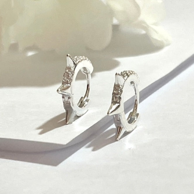 Argollas Punk de Plata 925 con Tres Picos | Nicola Joyería