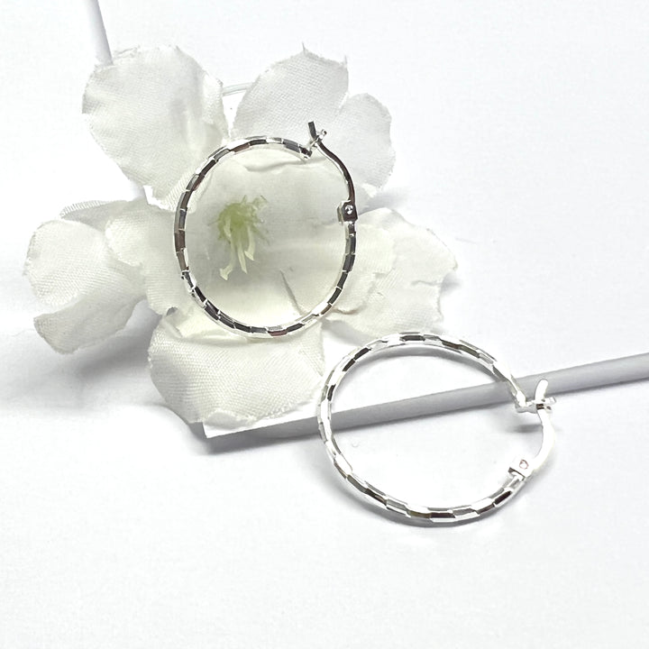 Argollas de Plata Italianas Redondas Cierre Puente 21MM | Costa Rica