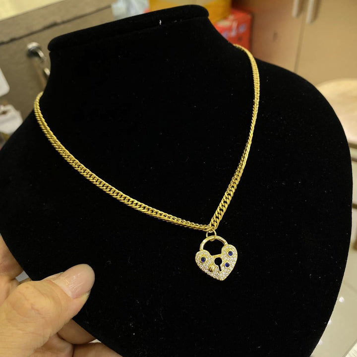 Gargantilla de Acero