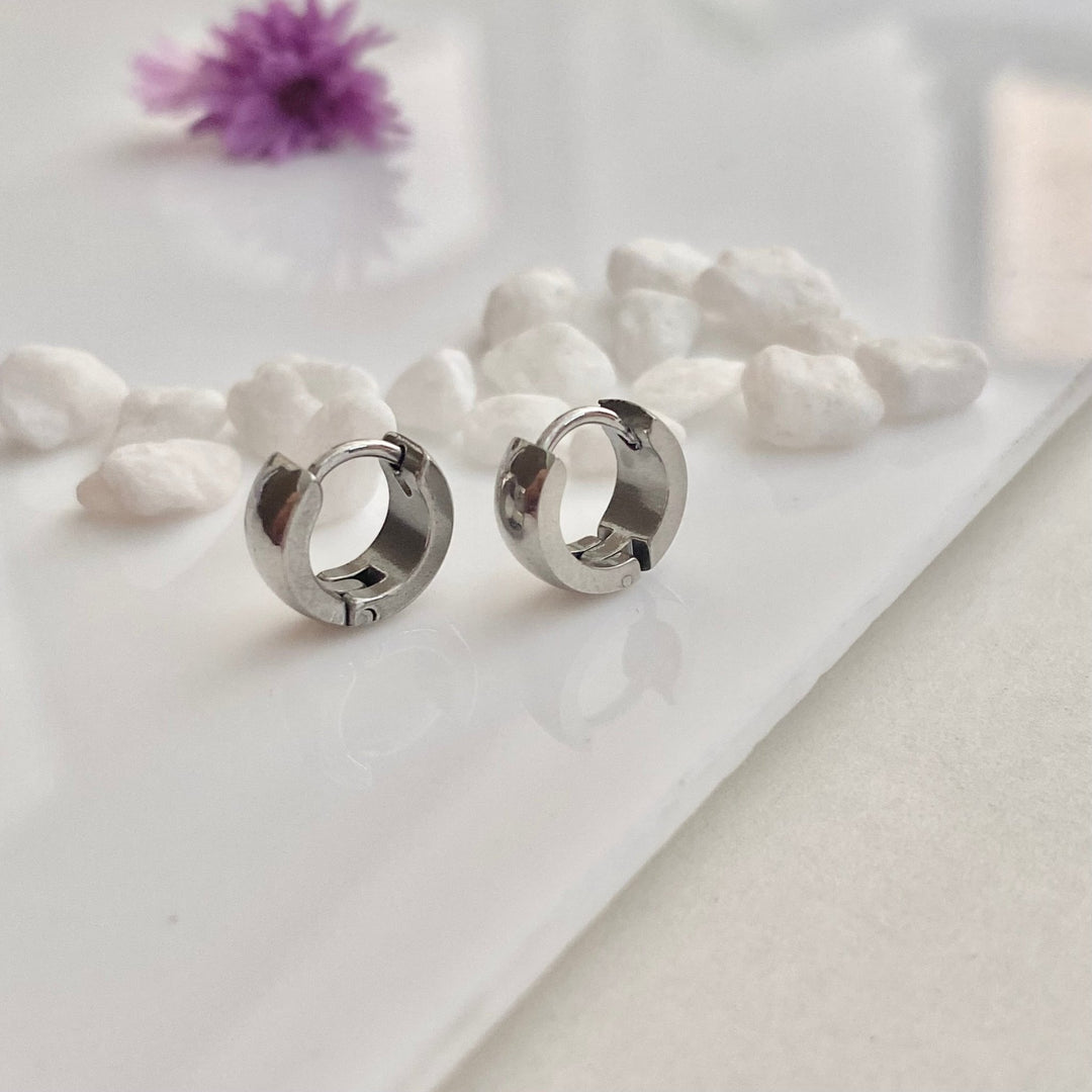 Huggie de Acero - Nicola Joyeria