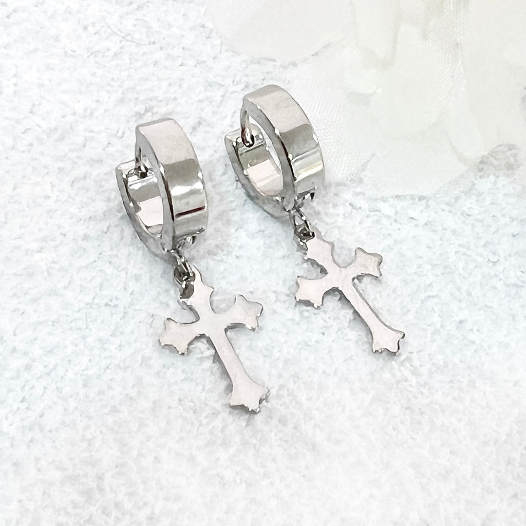 Huggies de Acero ✝️ Plateada Bordeada