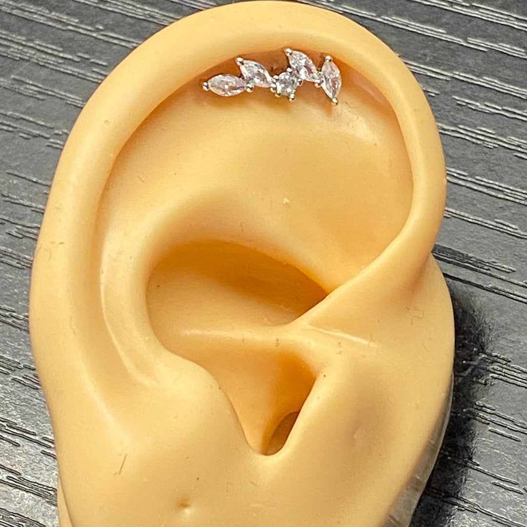 Arete Quirúrgico 💙Circonia Plateado| Nicola Joyería
