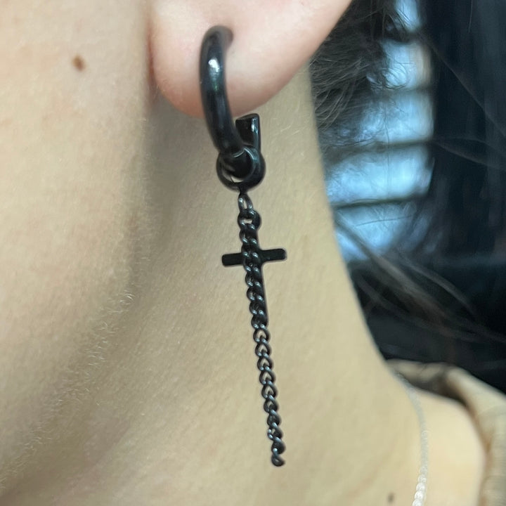 Huggies de Acero ✝️ Negra Cadena Recta