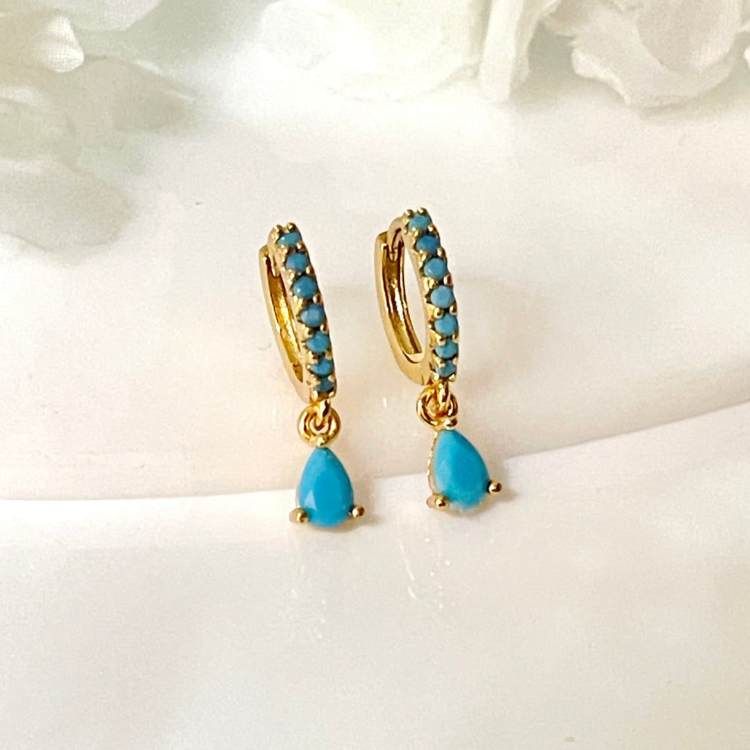 Huggies de Acero 💧Gota celeste | Nicola Joyeria 