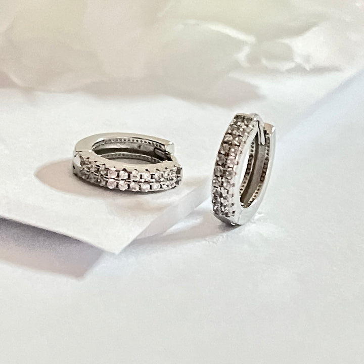 Huggies Plata 💎Brillosos | Nicola Joyería 